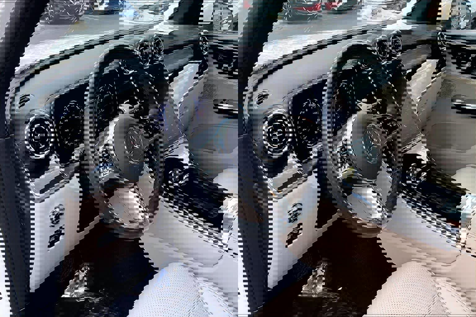 Used 2023 Mercedes-Benz GLC 300 GLC 300 image 14