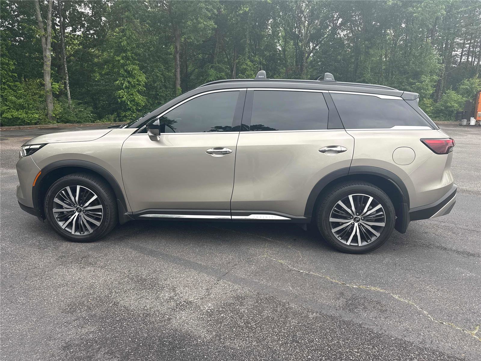 Used 2023 INFINITI QX60 Autograph w/ Cargo Package AWD/4WD image 9
