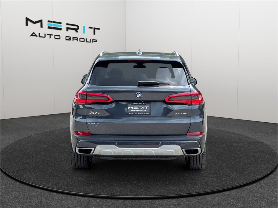 Used 2019 BMW X5 xDrive50i w/ Parking Assistance Package AWD/4WD image 8