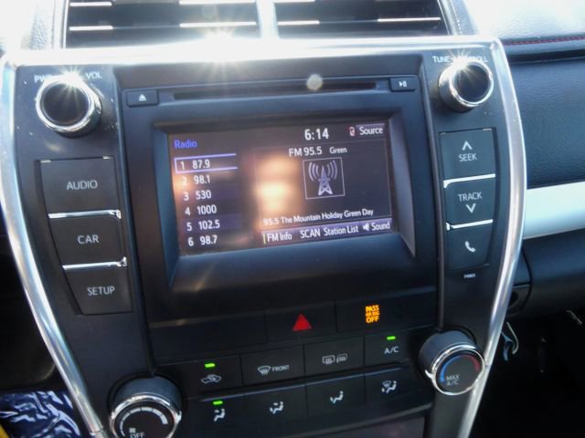 Used 2015 Toyota Camry SE image 34