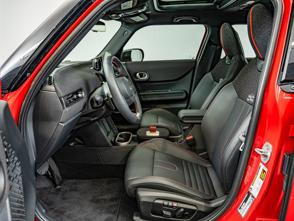 Certified 2025 MINI Cooper S FWD image 32