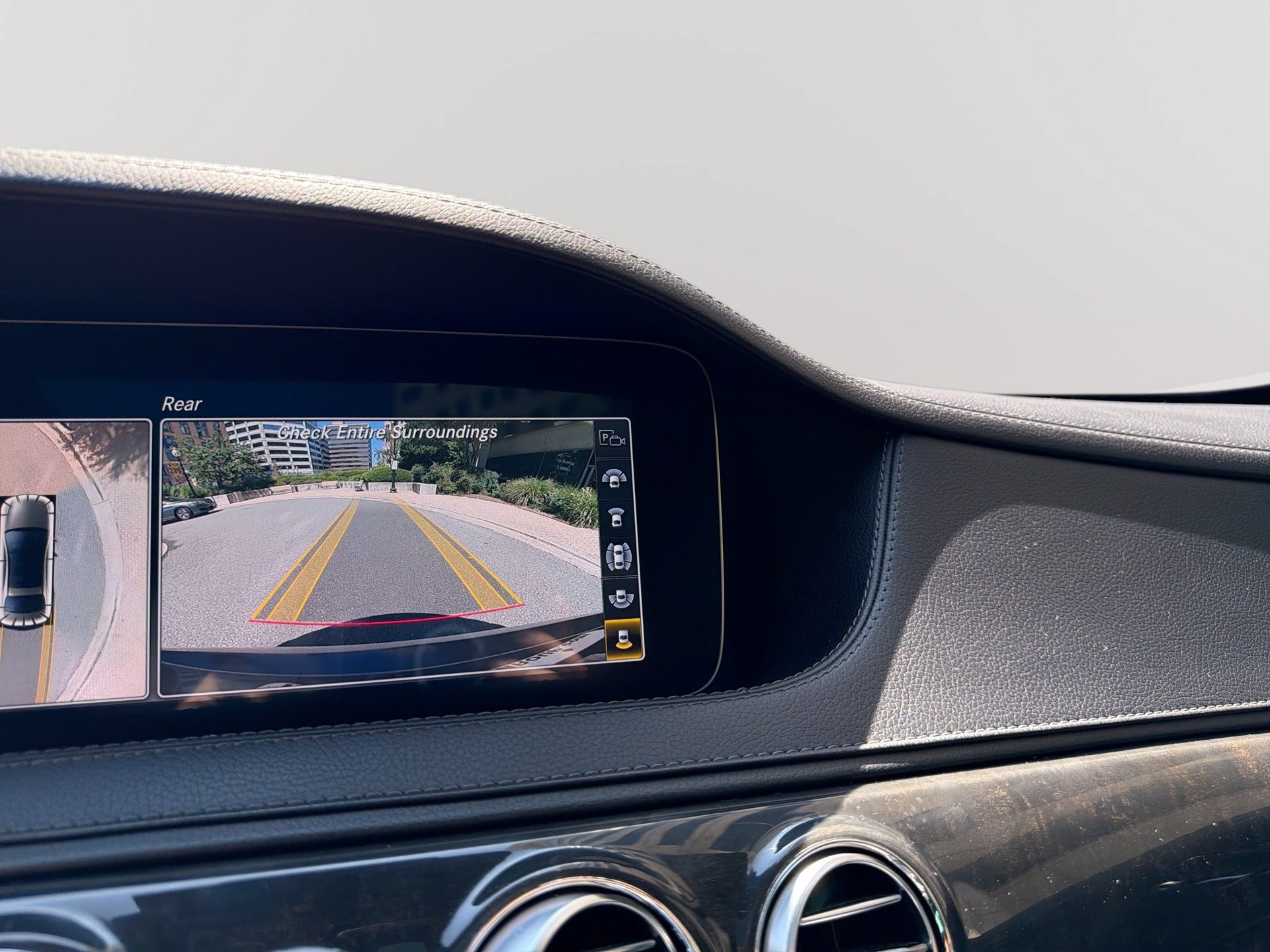 Used 2019 Mercedes-Benz S 560 4MATIC Sedan image 25