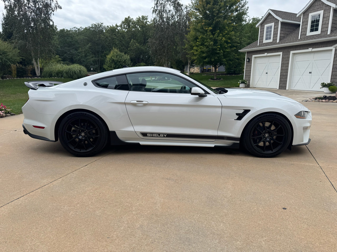 Used 2023 Ford Mustang GT Premium w/ Equipment Group 401A image 9