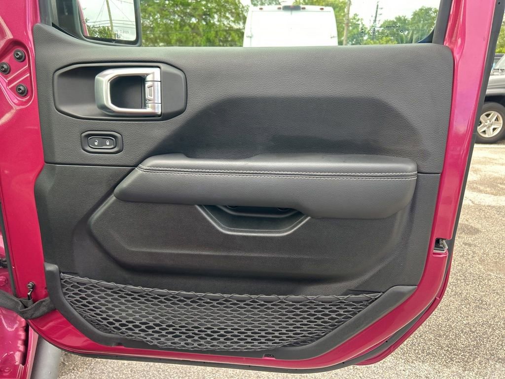 Used 2022 Jeep Wrangler Unlimited Sahara w/ LED Lighting Group image 27