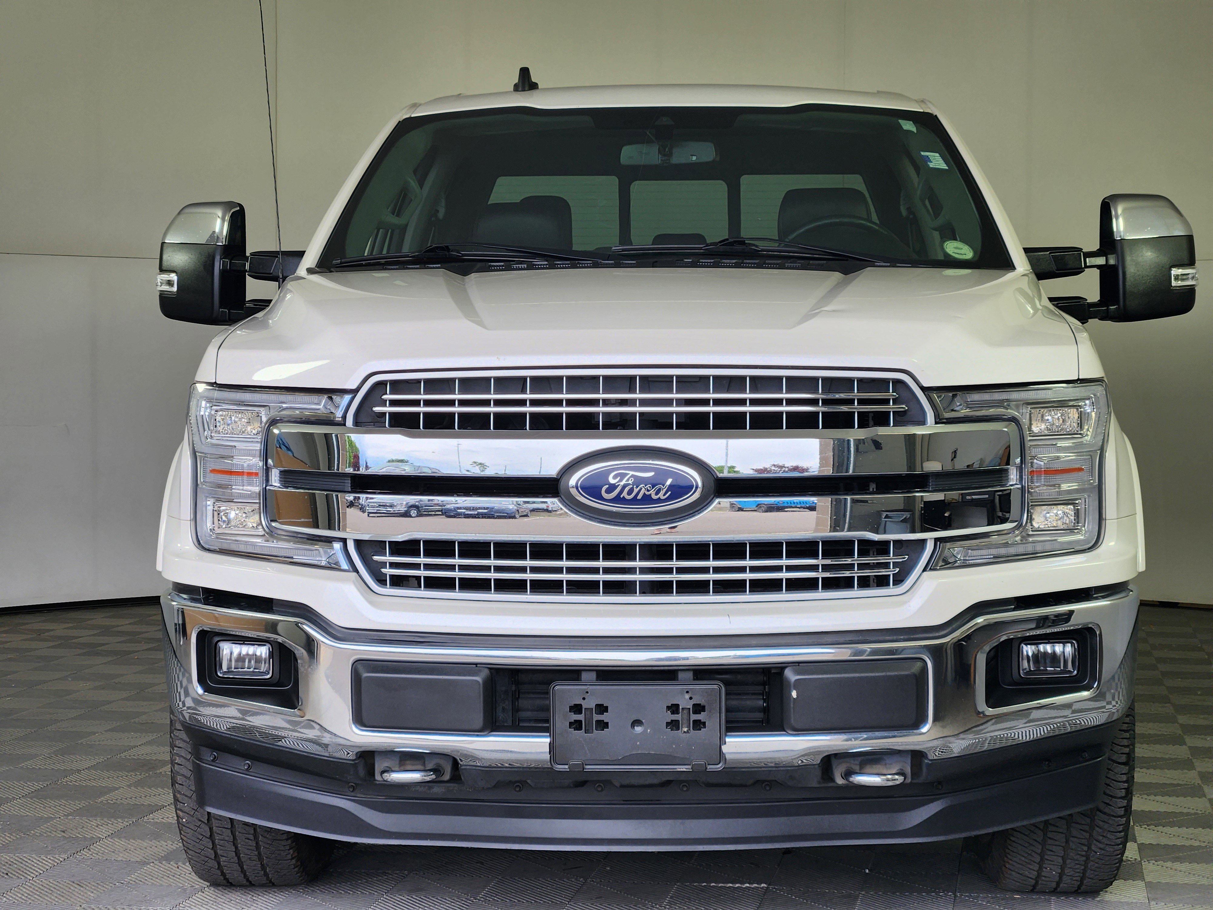 Used 2019 Ford F150 Lariat w/ Equipment Group 502A Luxury AWD/4WD image 2