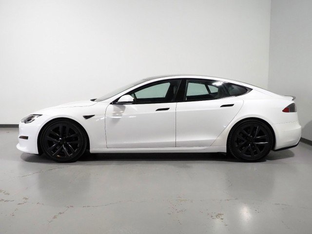 Used 2021 Tesla Model S Plaid image 10