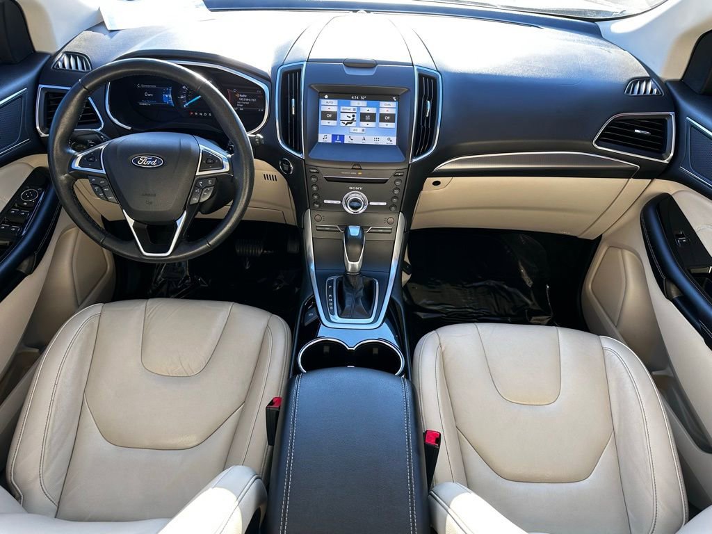 Used 2018 Ford Edge Titanium w/ Technology Package image 25