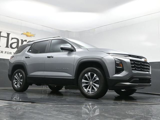 New 2026 Chevrolet Equinox LT image 2