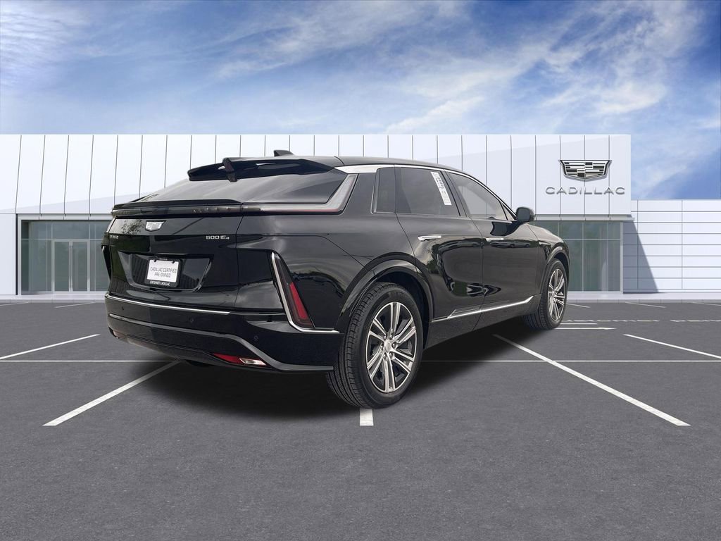 Certified 2024 Cadillac Lyriq Luxury w/ LPO, Floor Liner Package AWD/4WD image 8