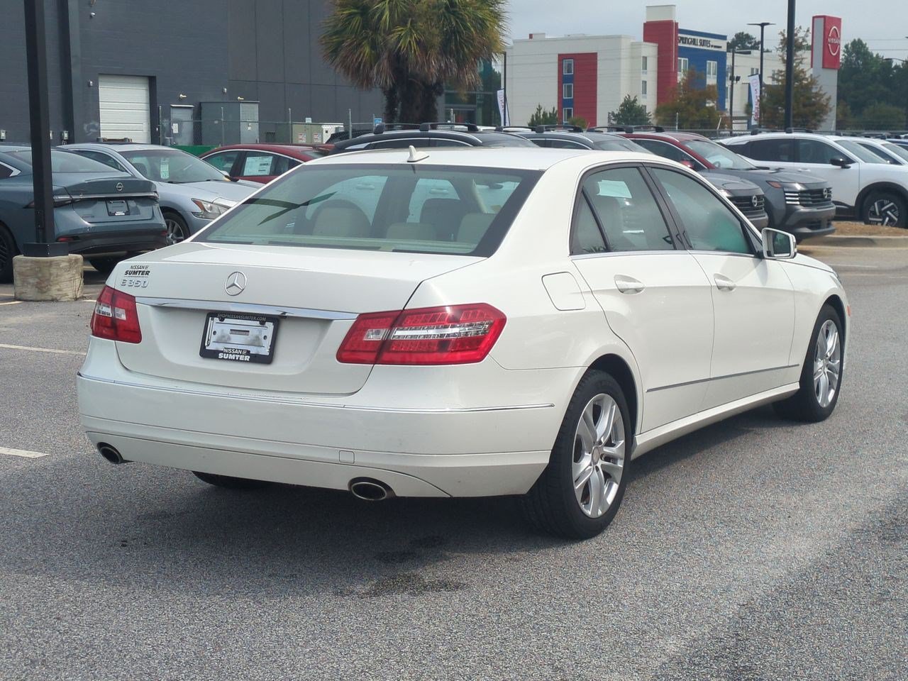 Used 2010 Mercedes-Benz E 350 Sedan image 4
