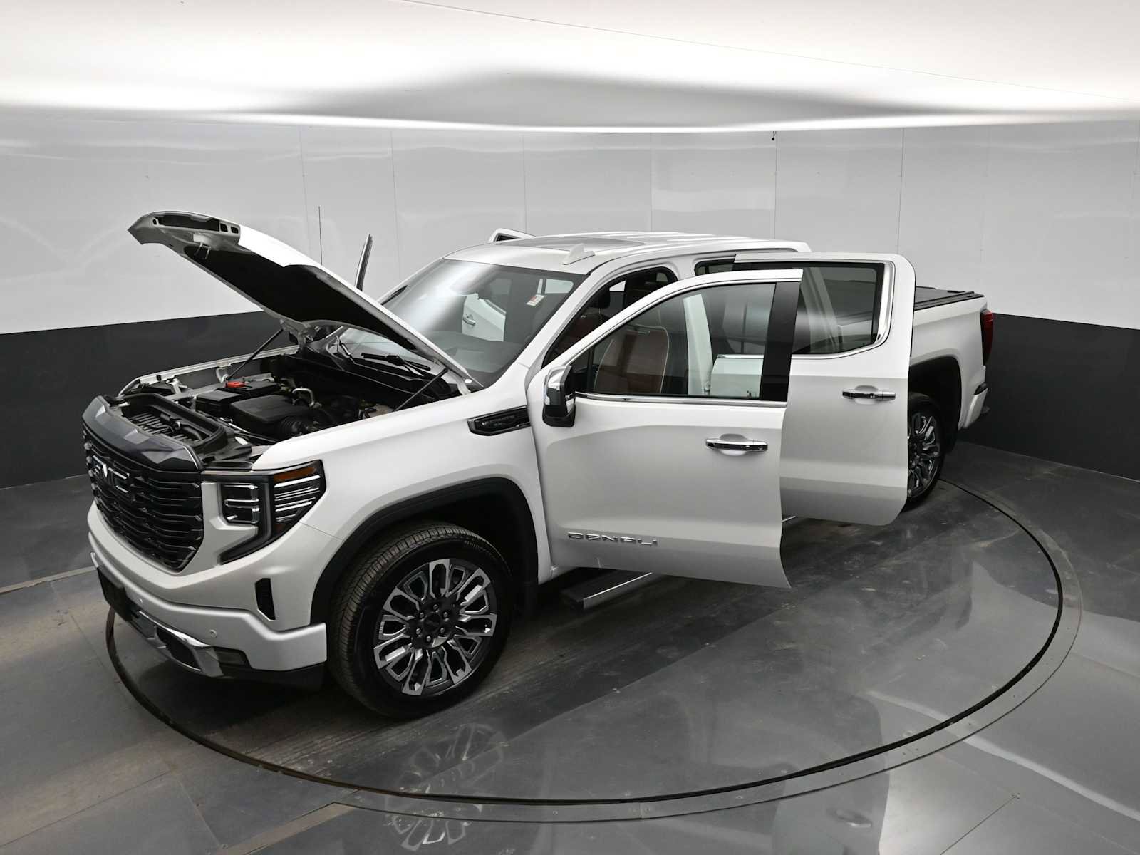 Used 2024 GMC Sierra 1500 Denali Ultimate image 40