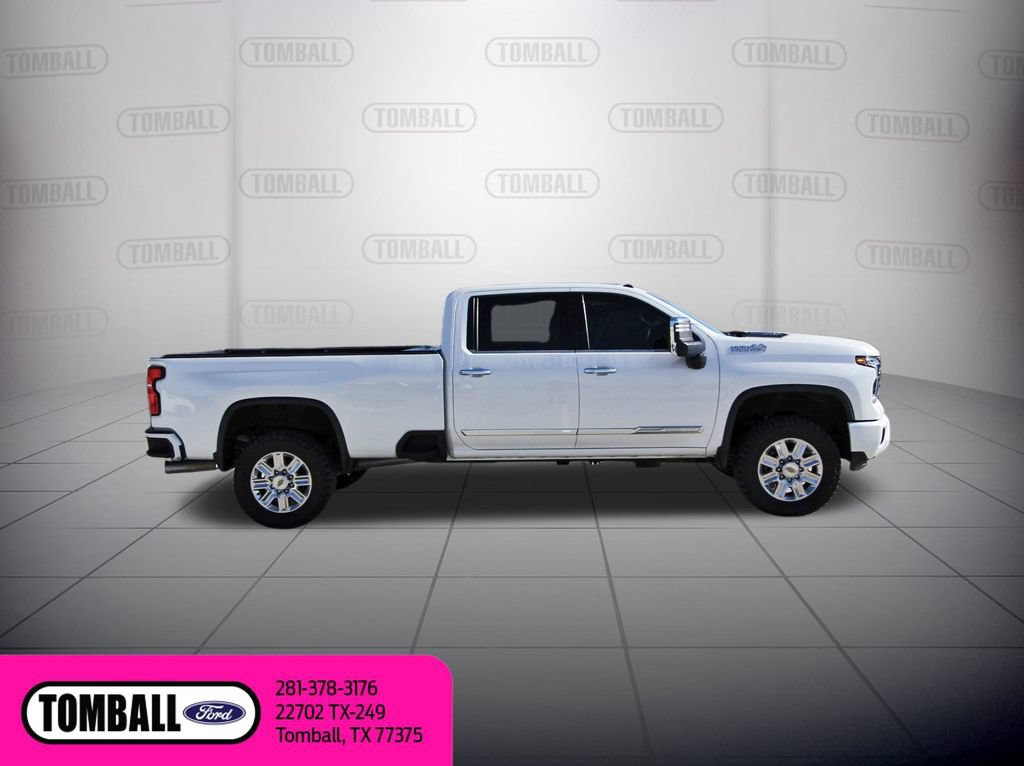 Used 2024 Chevrolet Silverado 2500 High Country w/ Technology Package AWD/4WD image 8