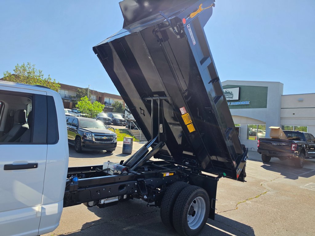 New 2026 Ford F550 4x4 Regular Cab Super Duty image 34