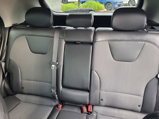 Used 2023 Kia Niro EX image 11