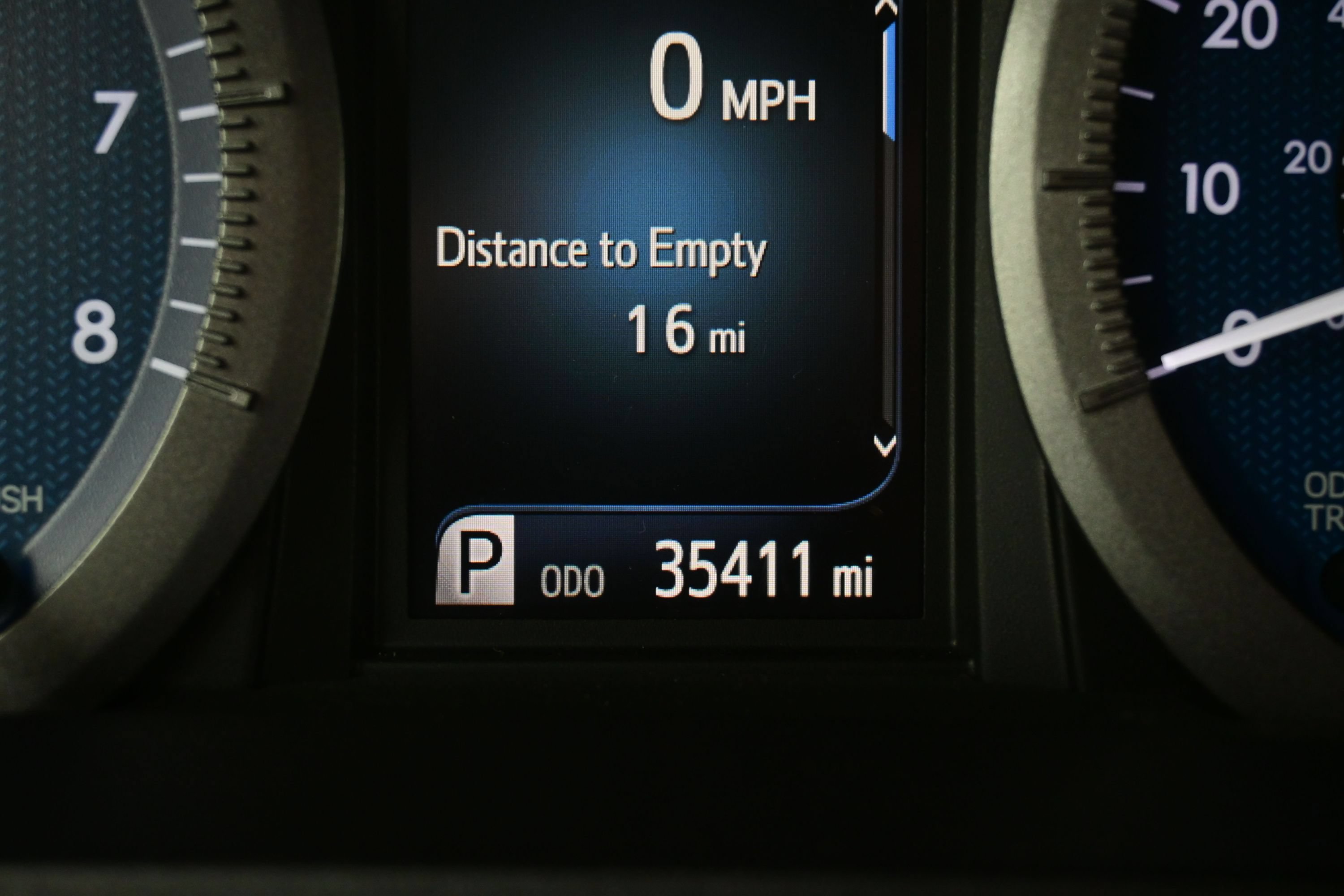 Used 2020 Toyota Sienna XLE FWD image 24