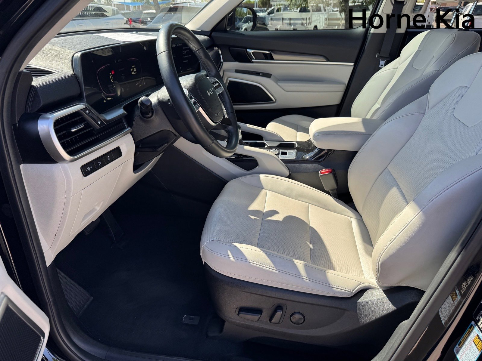 Certified 2023 Kia Telluride S image 10