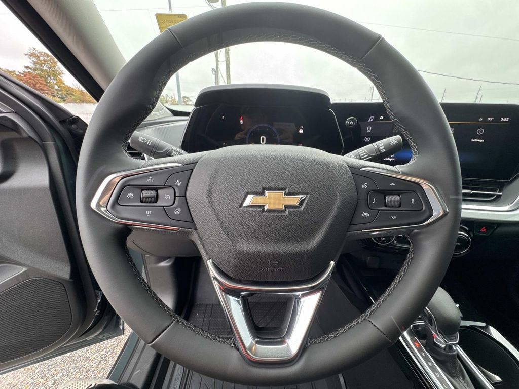 New 2026 Chevrolet Trax LT w/ Sunroof Package image 21