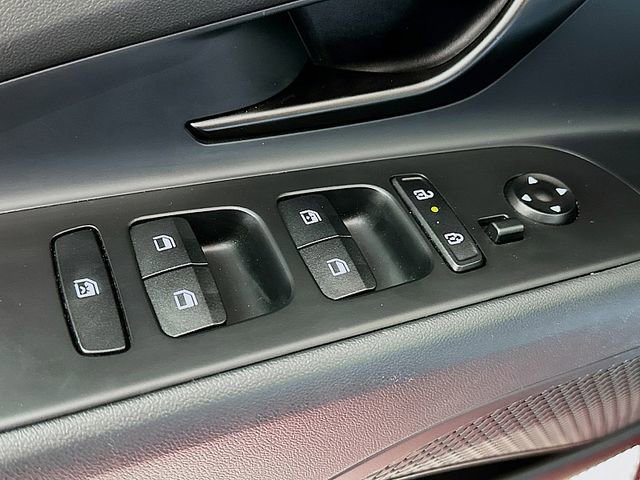 Certified 2025 Hyundai Elantra Sport w/ Cargo Package FWD image 19