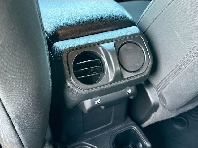 Used 2022 Jeep Wrangler Unlimited Sport AWD/4WD image 24