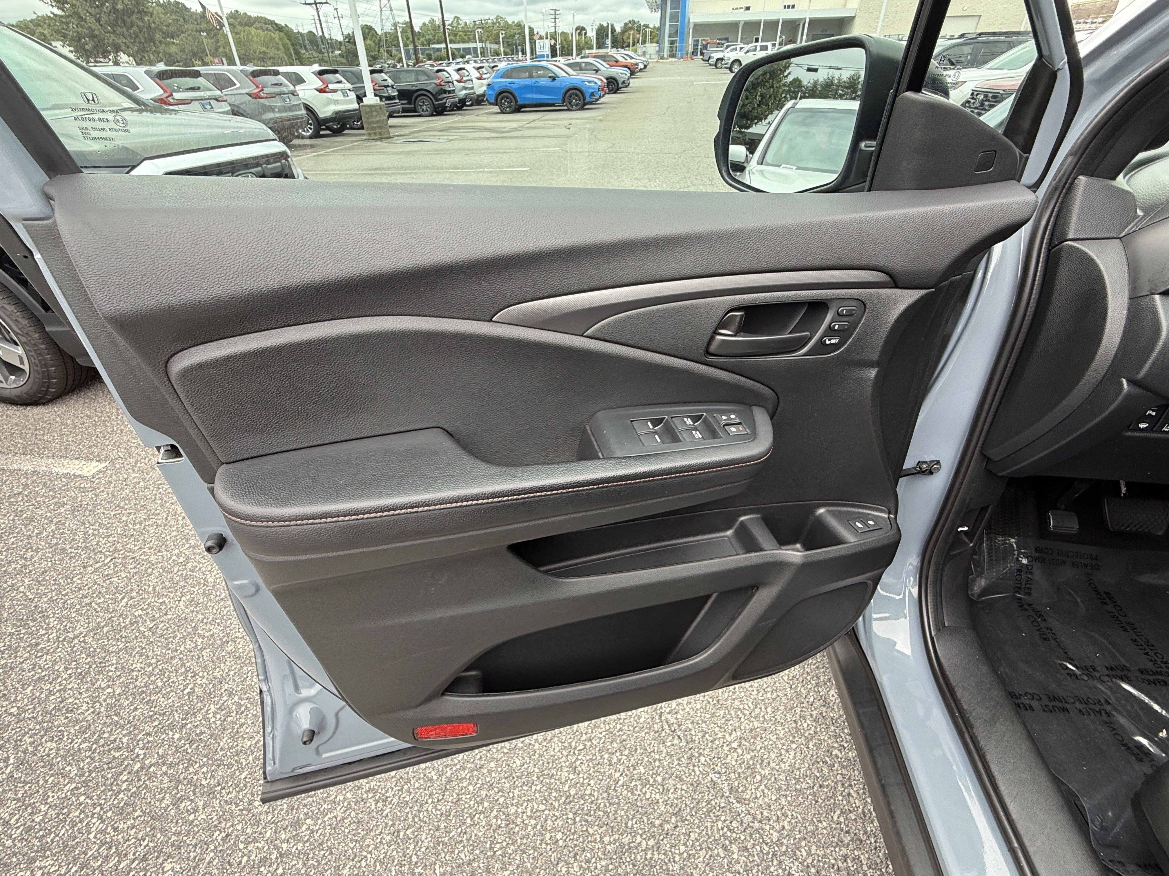 Used 2023 Honda Passport TrailSport image 14