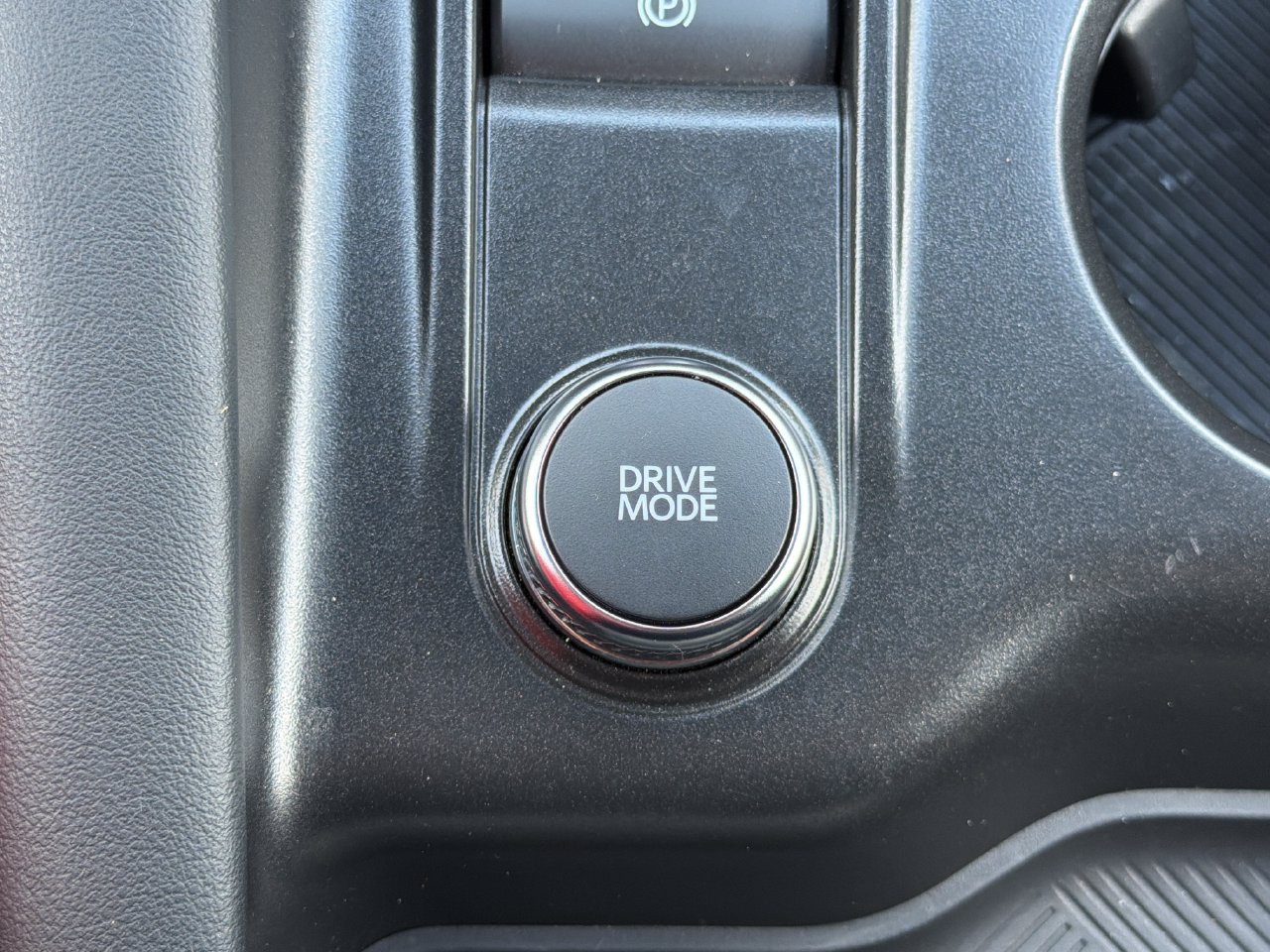 Used 2025 Ford Explorer ST-Line AWD/4WD image 8