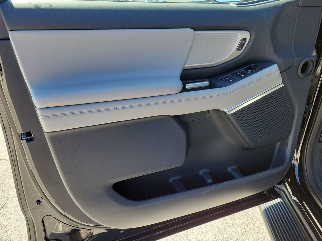 New 2026 Ford Expedition Active RWD image 13