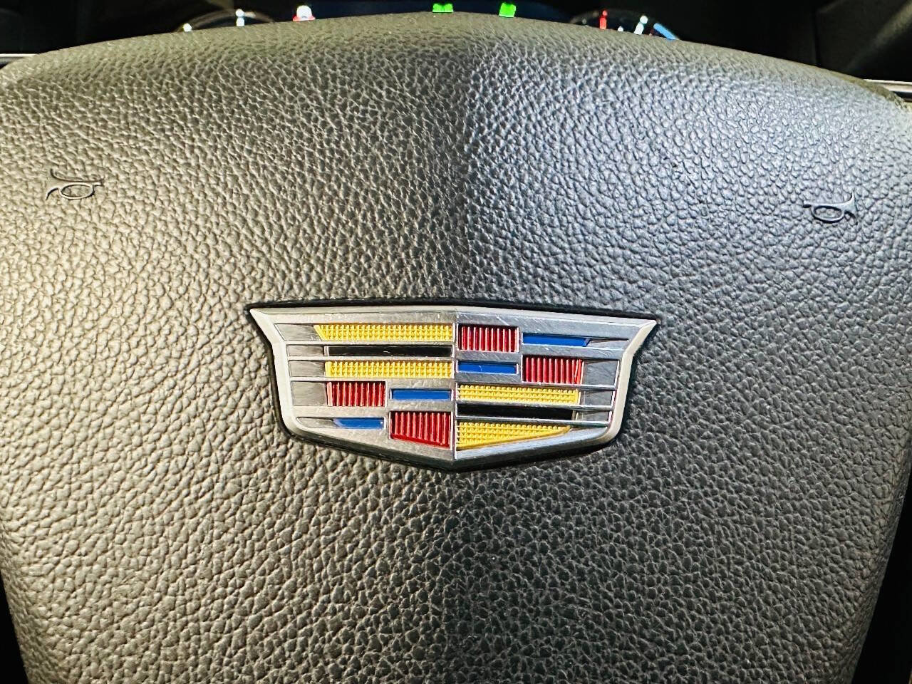 Used 2018 Cadillac Escalade ESV Premium Luxury image 16