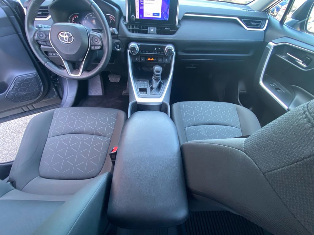 Used 2023 Toyota RAV4 XLE w/ Convenience Package image 11