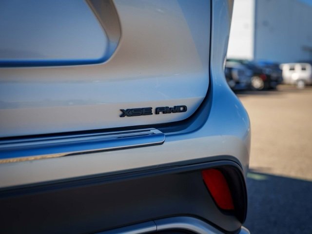 Used 2022 Toyota Highlander XSE image 8