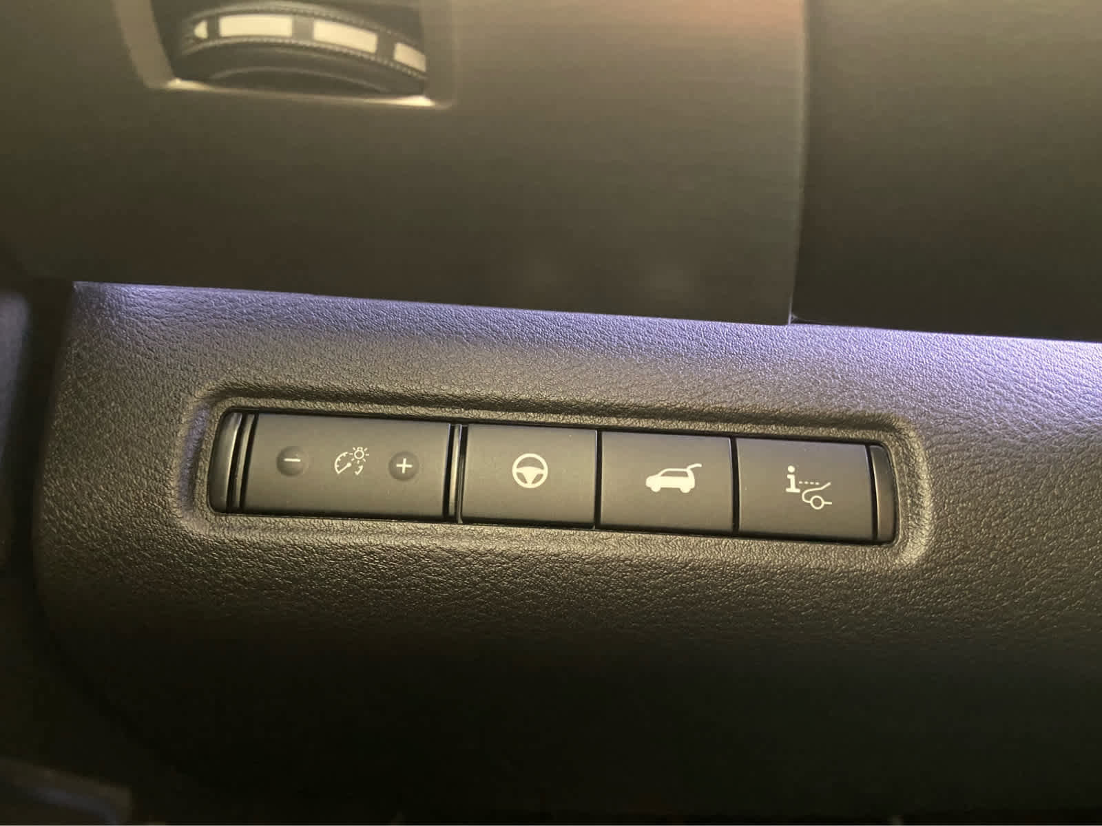 Used 2025 Nissan Pathfinder Platinum w/ Cargo Package image 36