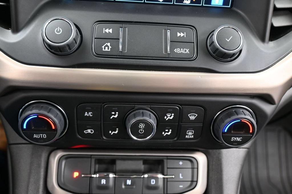 Used 2022 GMC Acadia Denali w/ Denali Ultimate Package AWD/4WD image 16