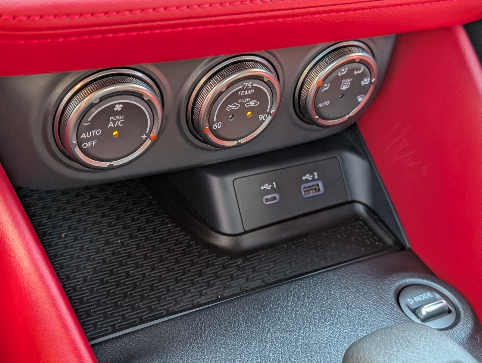 Certified 2024 Nissan Z Performance w/ Floor Mat Package image 25