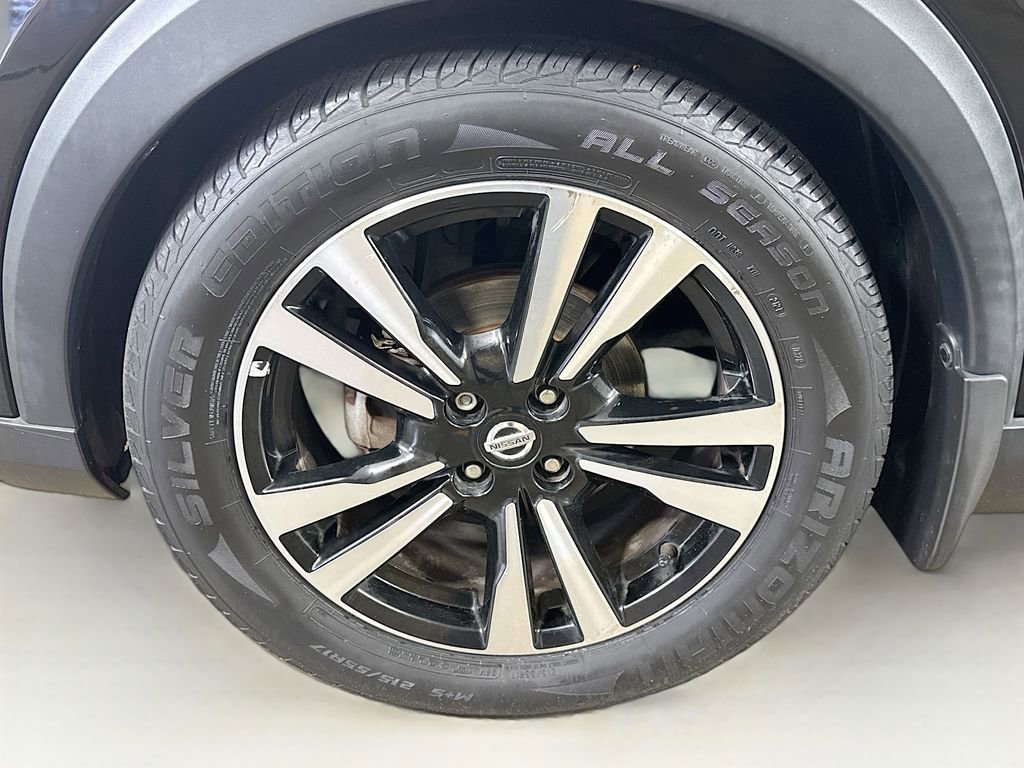 Used 2018 Nissan Kicks SR w/ Premium Package image 38