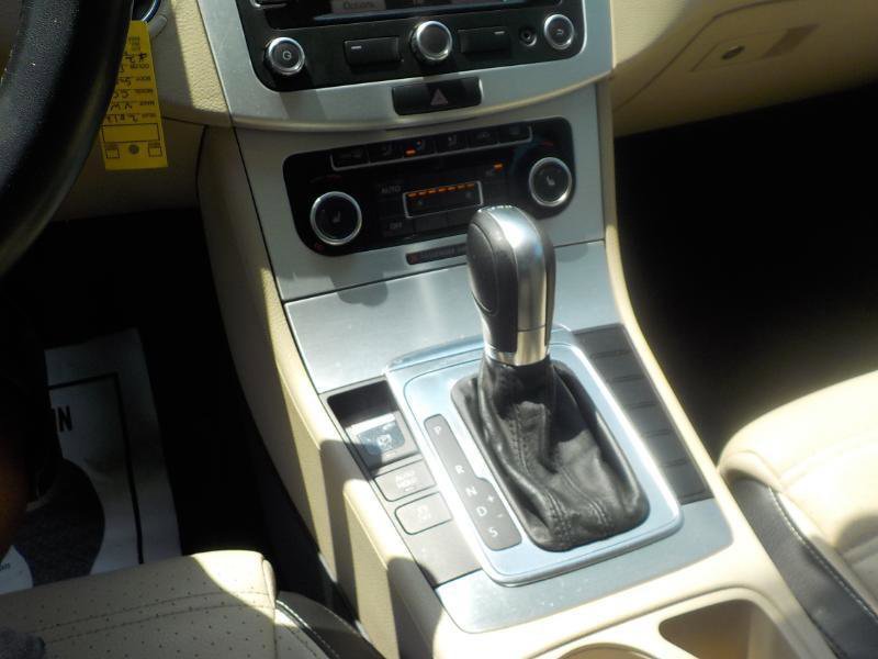 Used 2012 Volkswagen CC Lux FWD image 14