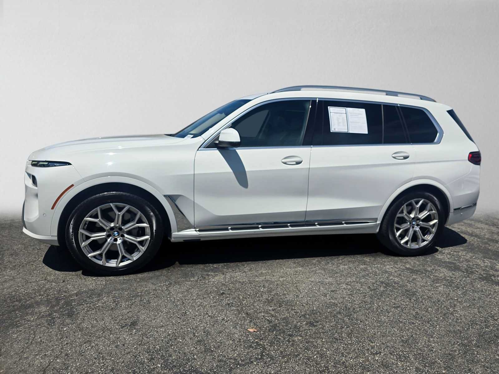 Used 2025 BMW X7 xDrive40i AWD/4WD image 2