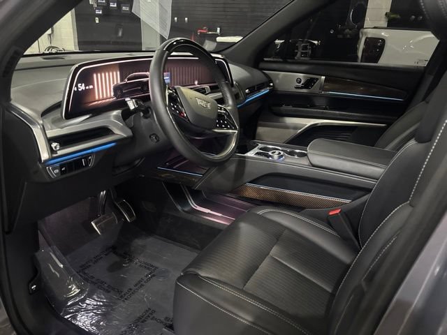 Used 2026 Cadillac Vistiq Luxury AWD/4WD image 13