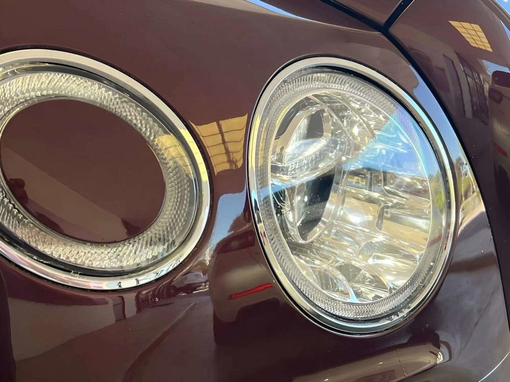 Used 2017 Bentley Bentayga image 37