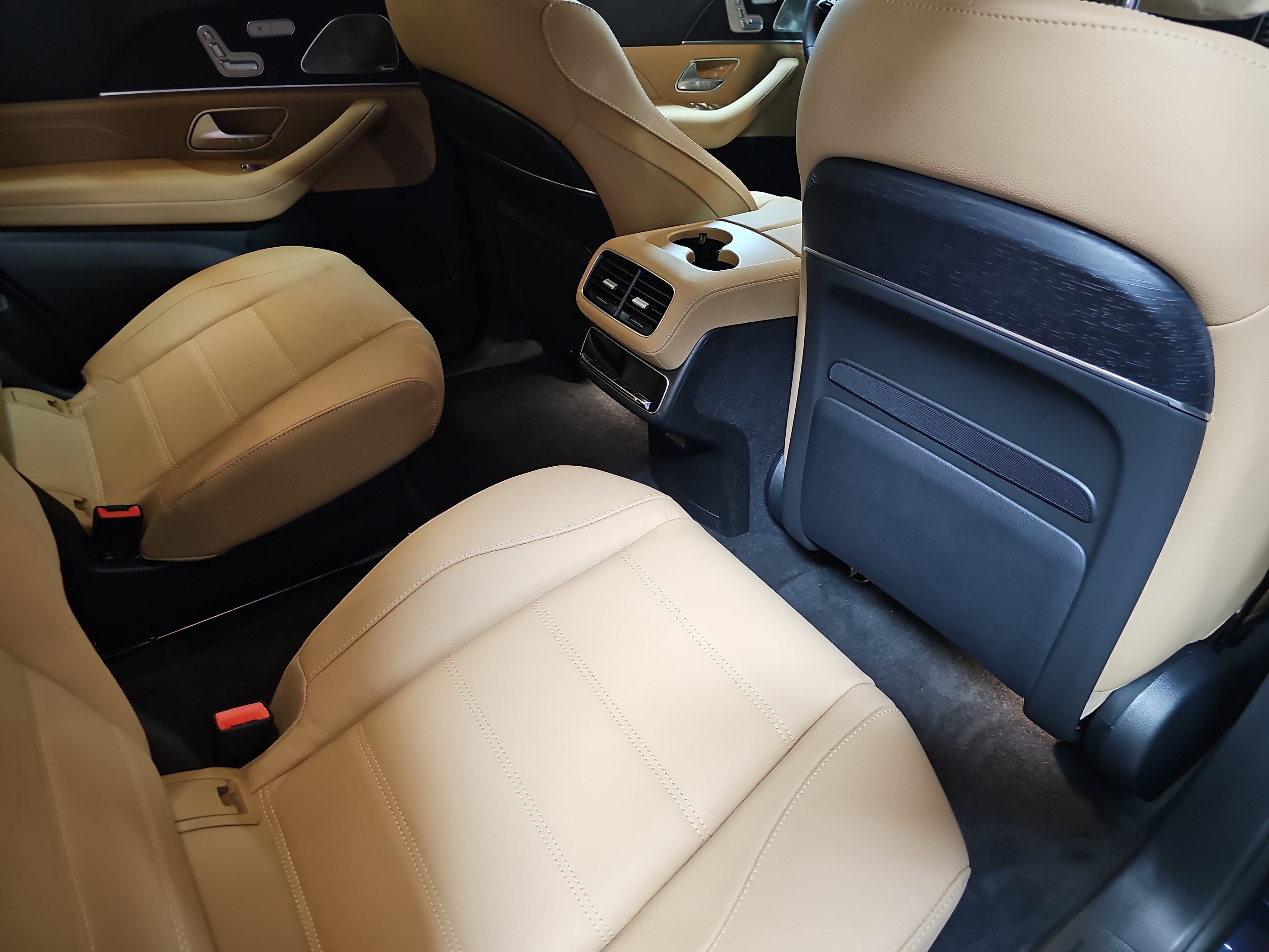 New 2026 Mercedes-Benz GLS 450 4MATIC image 11