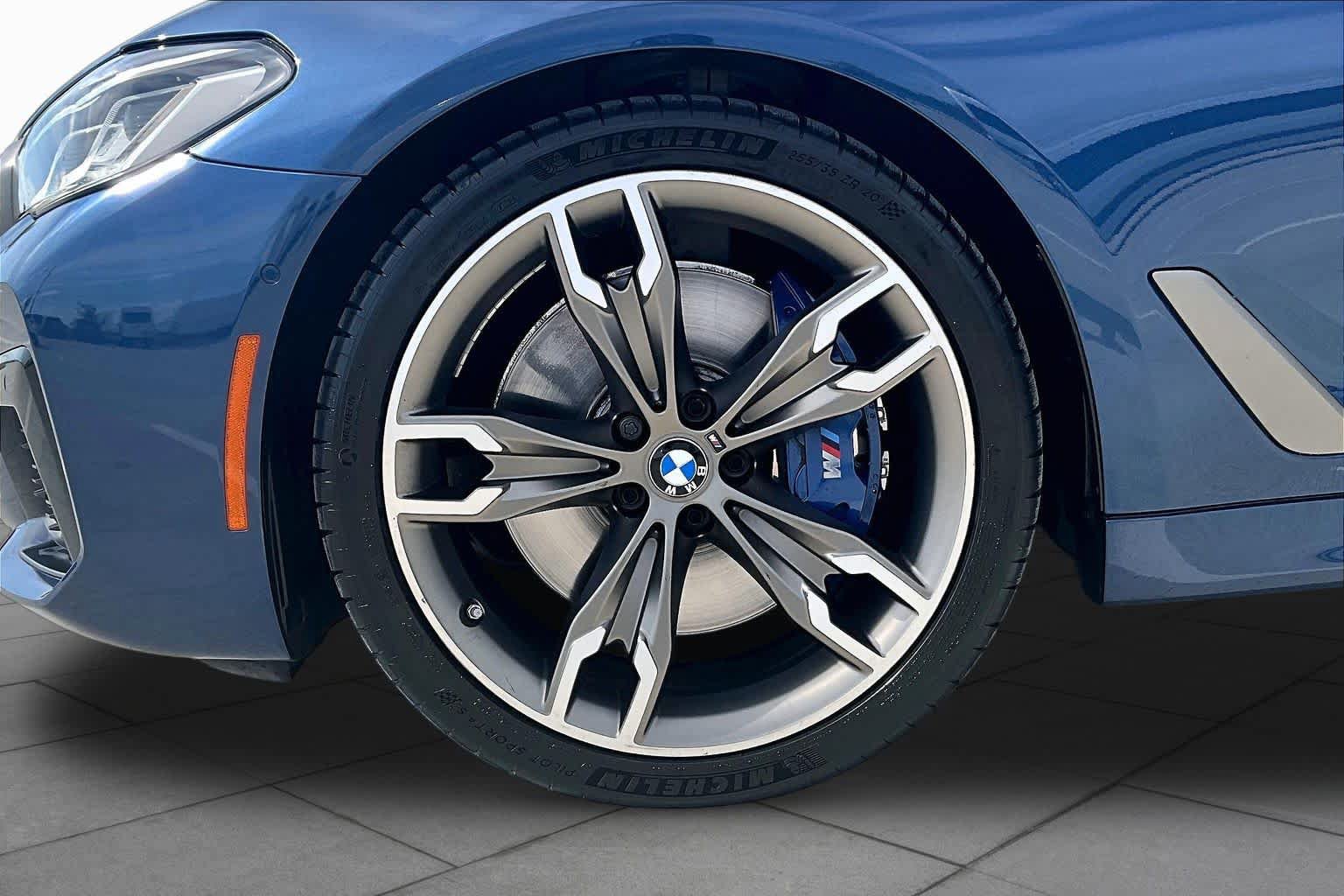 Used 2021 BMW M550i xDrive w/ Executive Package AWD/4WD image 10