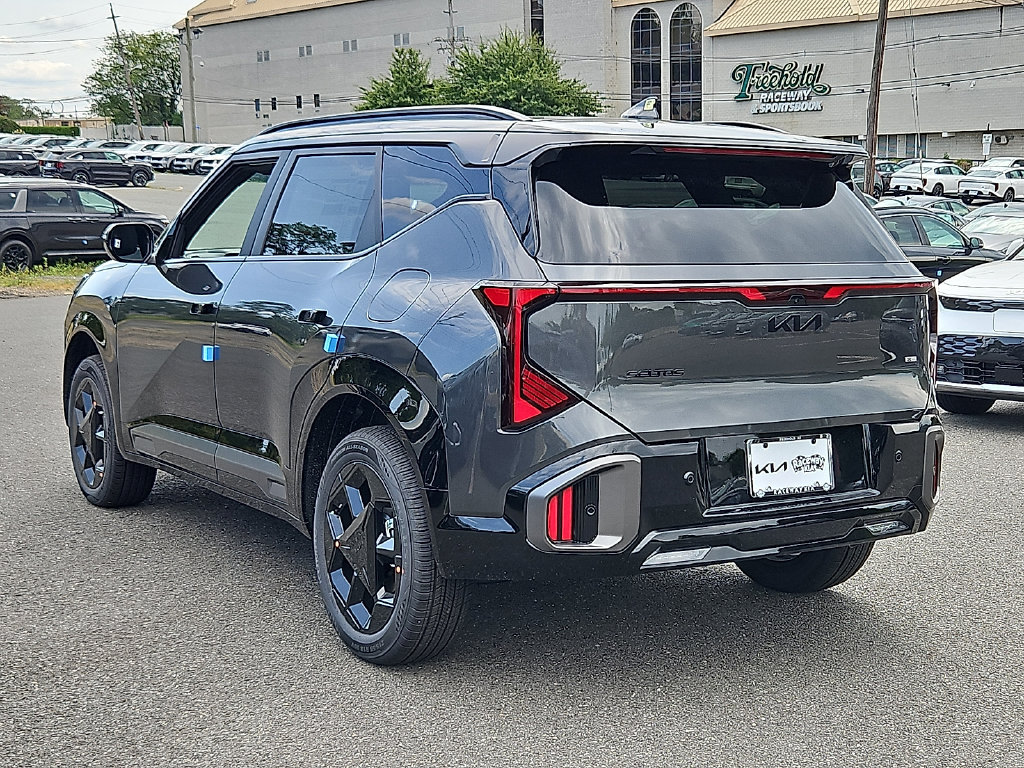 New 2027 Kia Seltos X-Line S w/ X-Line S Premium Package AWD/4WD image 4