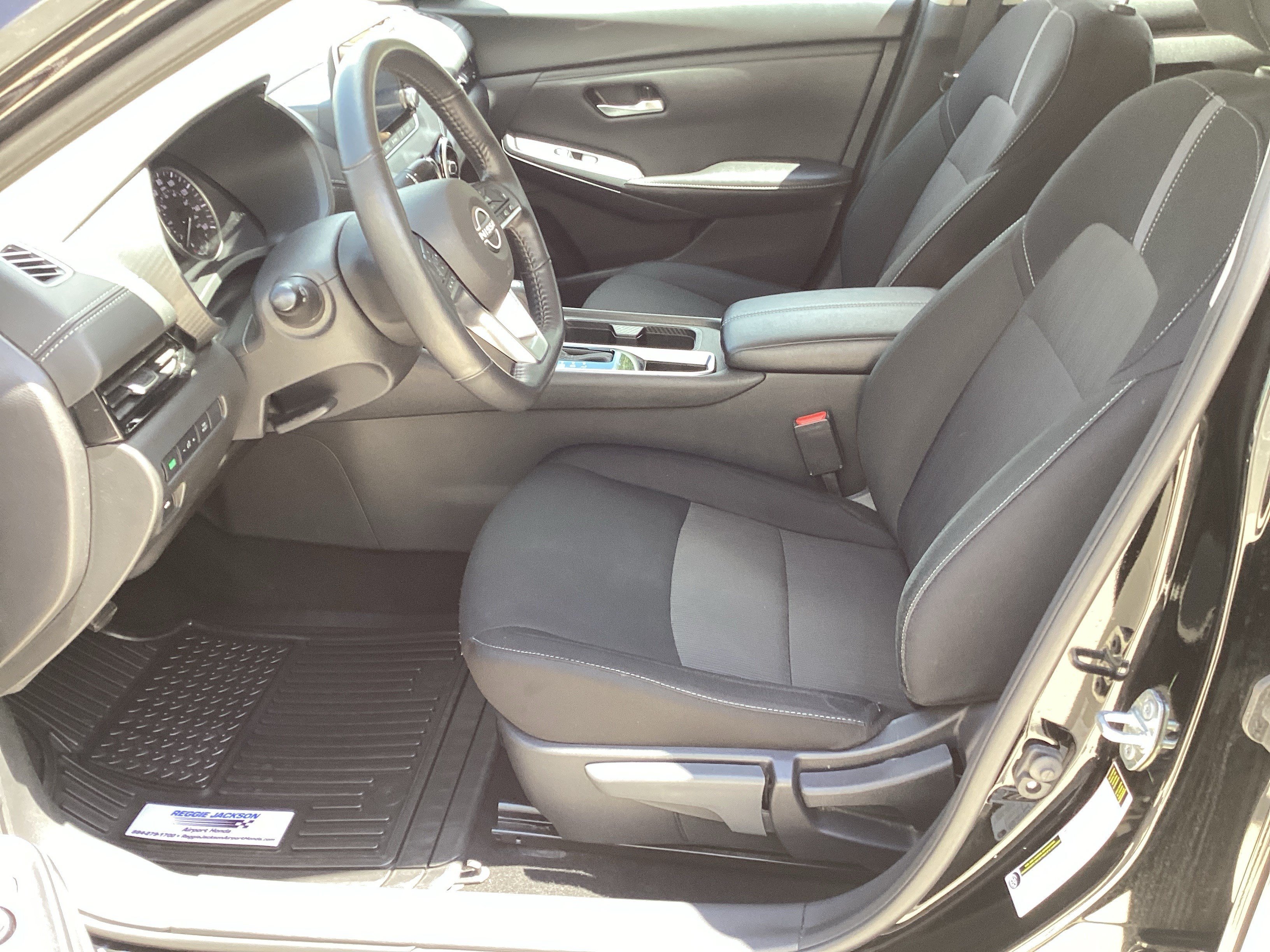 Used 2025 Nissan Sentra SV w/ All-Weather Package FWD image 15
