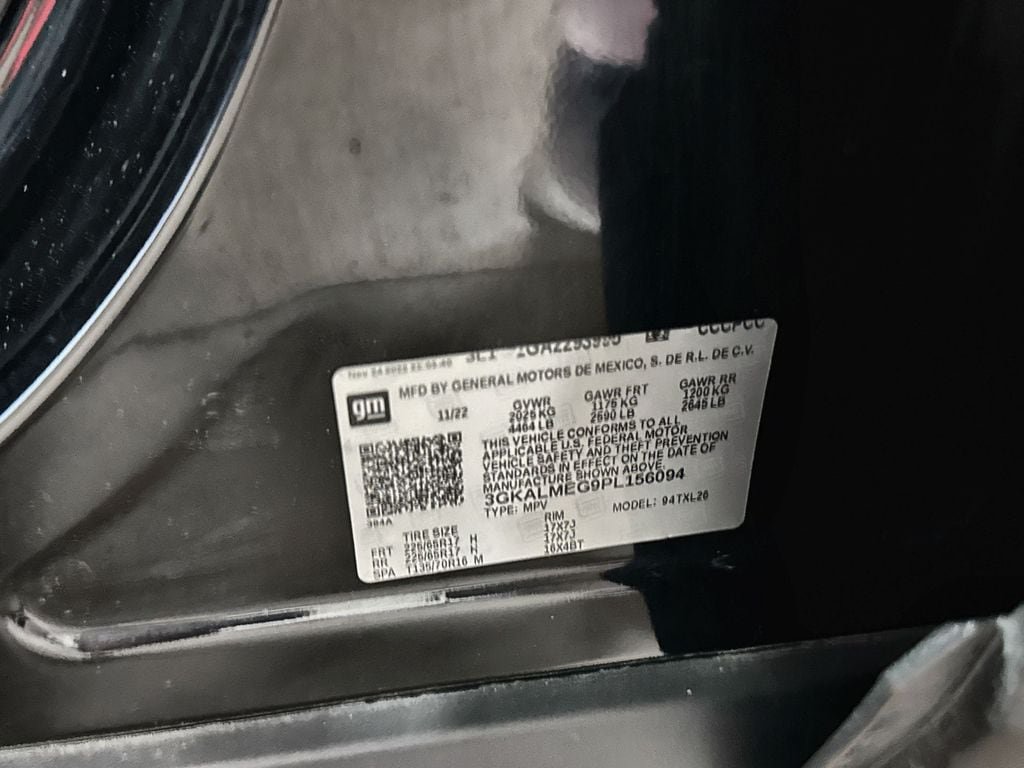 Used 2023 GMC Terrain SLE FWD image 32