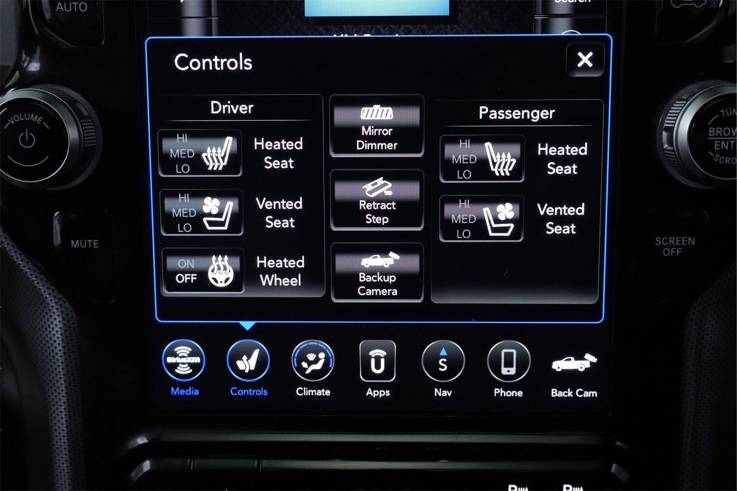 Used 2021 RAM 1500 Limited w/ Night Edition image 14