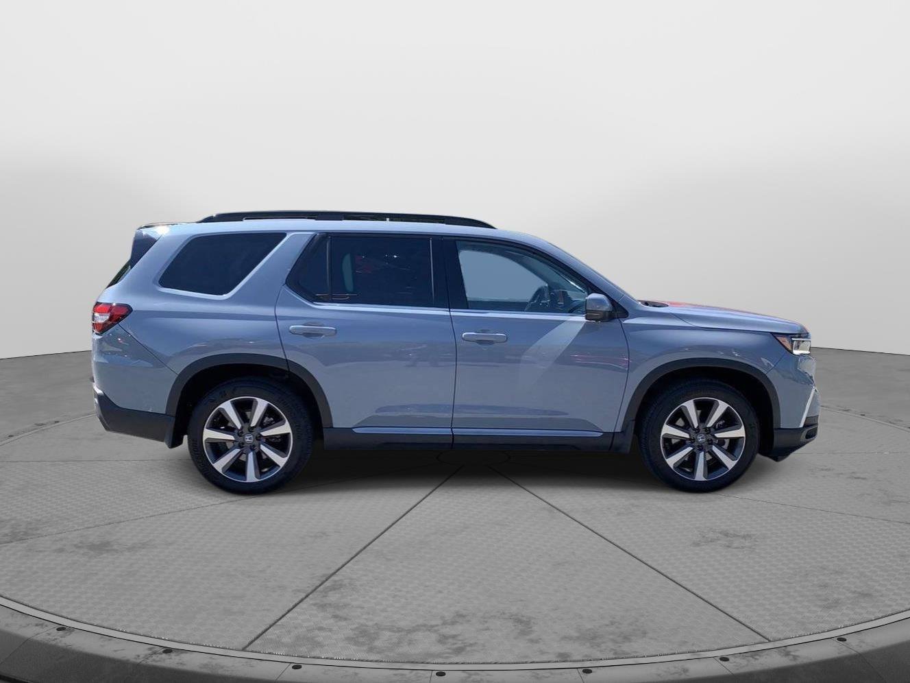 Certified 2023 Honda Pilot Elite image 2
