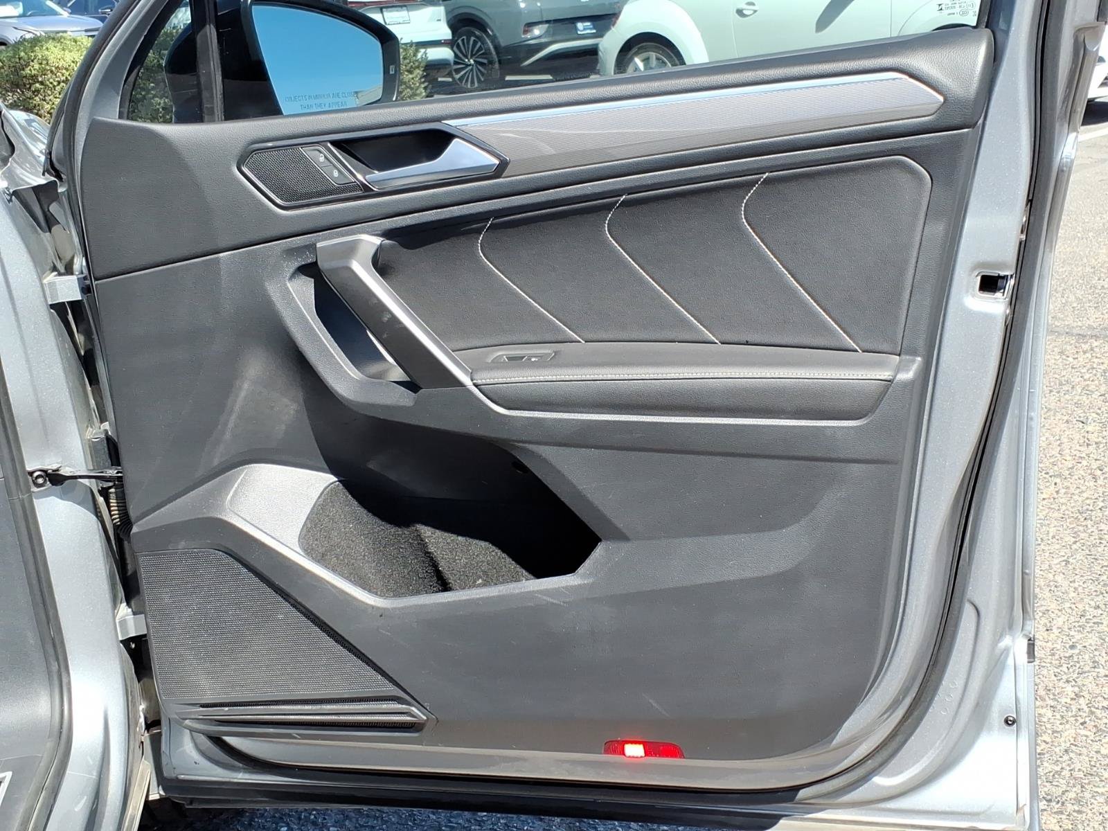Certified 2023 Volkswagen Tiguan SE R-Line FWD image 15