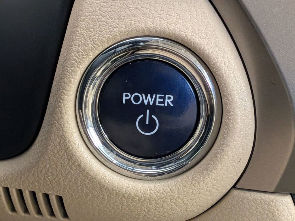 Used 2015 Lexus ES 300h image 18