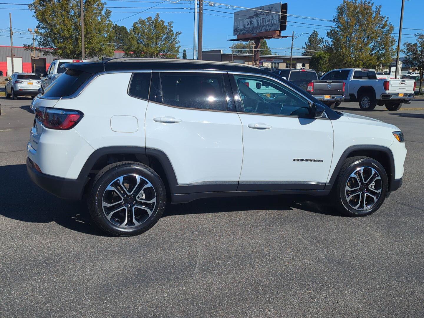 Used 2024 Jeep Compass Limited AWD/4WD image 8