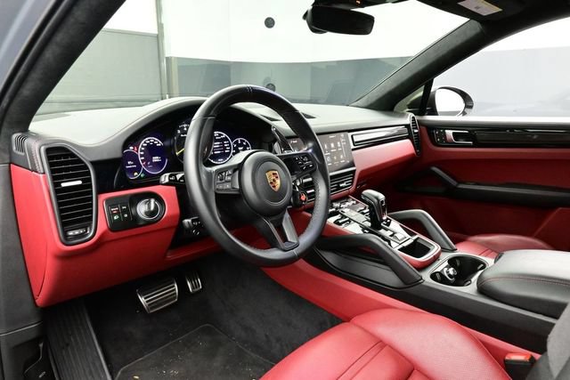Certified 2023 Porsche Cayenne Turbo GT AWD/4WD image 4