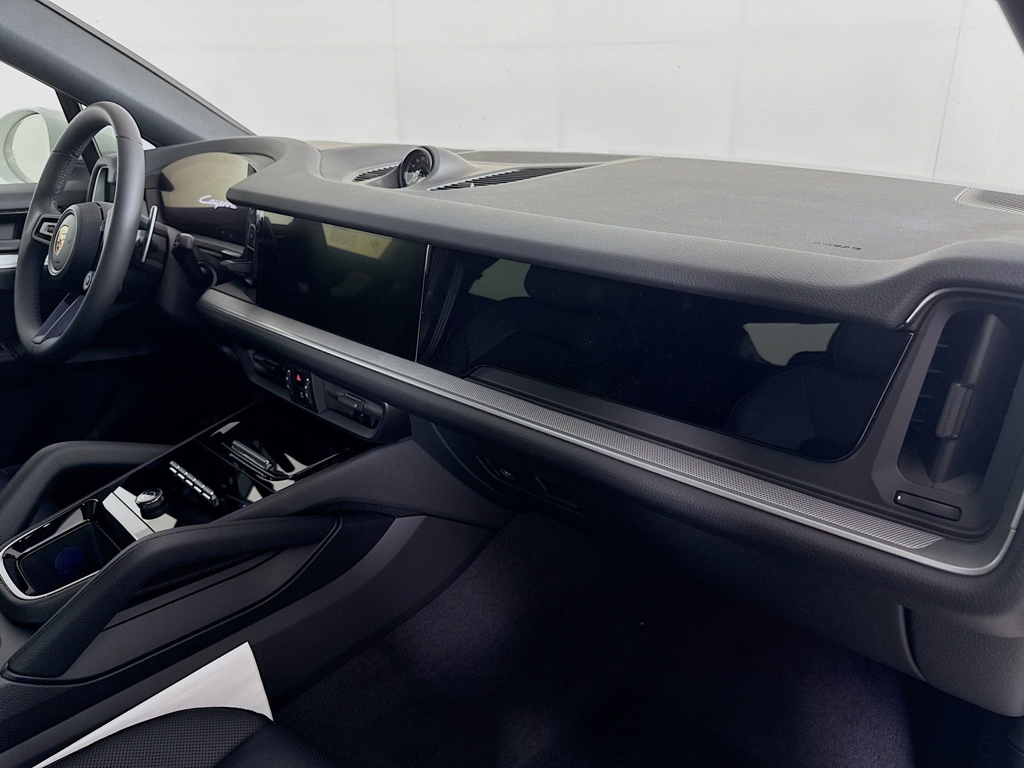 Certified 2025 Porsche Cayenne Coupe image 23