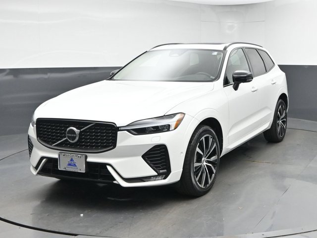Used 2024 Volvo XC60 B5 Plus w/ Protection Package Premier AWD/4WD image 3